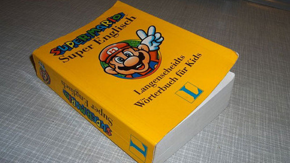 Eayz.net has unearthed this 1993 German to English dictionary starring Mario. The book is actually officially licensed by Nintendo – probably not that surprising, given that Nintendo of Europe is […]